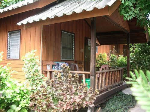 Save Bungalows Тау Экстерьер фото